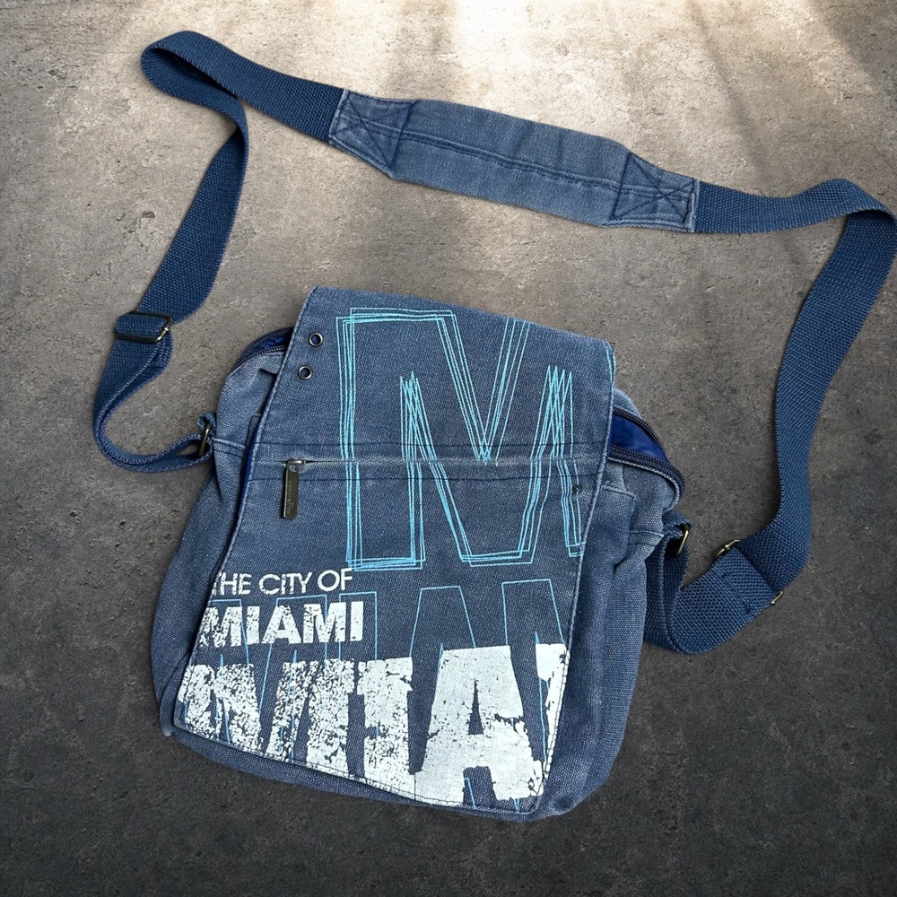 Robin Ruth Miami Canvas Messenger Bag Blue Y2K Skater Crossbody Medium